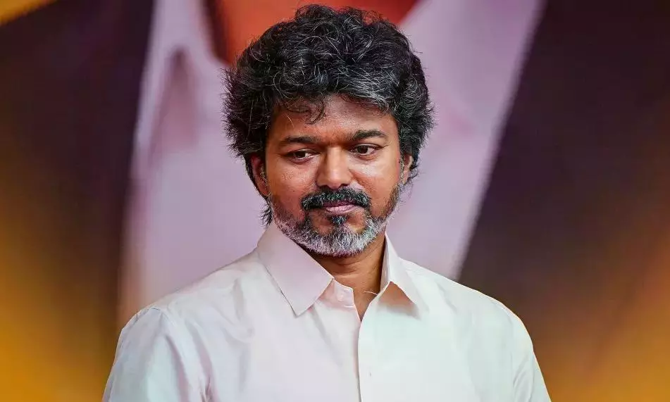 Vijay Fan’s Suicide Bid Over Sidelining in TVK in Thoothukudi District Vijay Fan’s Suicide Bid Over Sidelining in TVK in Thoothukudi District