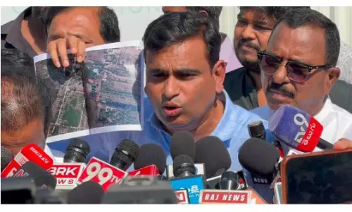 Janwada Farmhouse owner Pradeep Reddy KTR’s Benami: Congress Janwada Farmhouse owner Pradeep Reddy KTR’s Benami: Congress