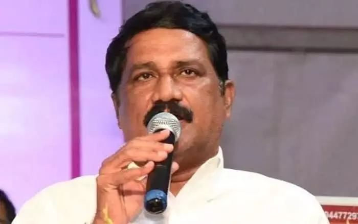 Visakha: Comprehensive Probe Needed Into KGBV Students Hair-cutting Incident Visakha: Comprehensive Probe Needed Into KGBV Students Hair-cutting Incident