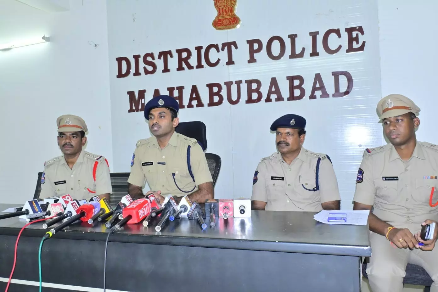 Cybercriminals Threaten Gold Traders With ‘Digital Arrest’, Collect ₹4.20 Lakh Cybercriminals Threaten Gold Traders With ‘Digital Arrest’, Collect ₹4.20 Lakh