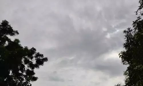 Hot Till Afternoon, Thunderstorms Likely In Several Districts