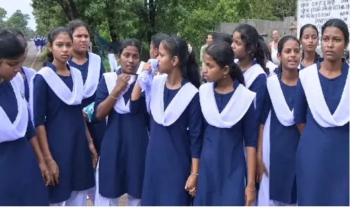 ‘Bugs-infested Rice Served’: 250 Hostel Students March 8 km To Protest Poor Facilities