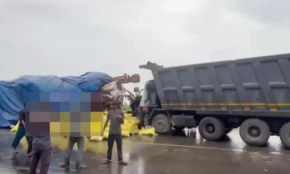 Lorry-Tipper Collision: Driver Killed On Spot In Vizianagaram Lorry-Tipper Collision: Driver Killed On Spot In Vizianagaram