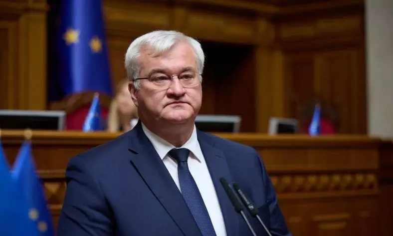 Ukraine Slams EU Move to Drop Russian Tycoons From Sanctions List Ukraine Slams EU Move to Drop Russian Tycoons From Sanctions List