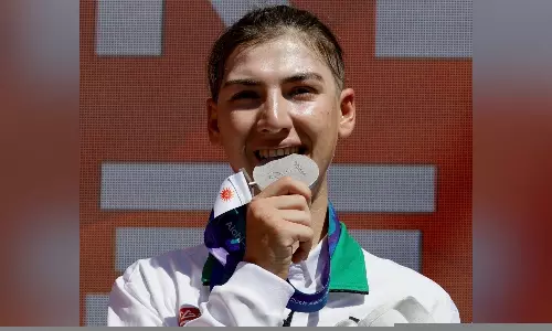 Afghan Cyclist Who Disguised Herself As Man Wins Asian Games Silver Afghan Cyclist Who Disguised Herself As Man Wins Asian Games Silver