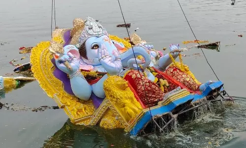 Ganesh Immersion Procession Continues Peacefully in Hyderabad Ganesh Immersion Procession Continues Peacefully in Hyderabad