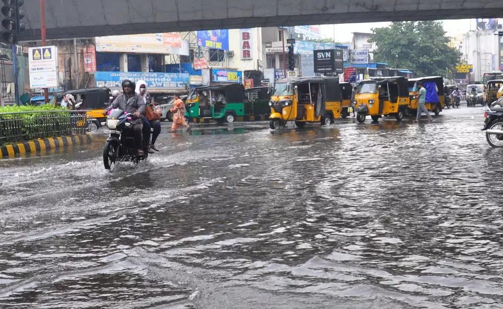 Schools Shut In Mahabubabad Amid Heavy Rain Alert Schools Shut In Mahabubabad Amid Heavy Rain Alert