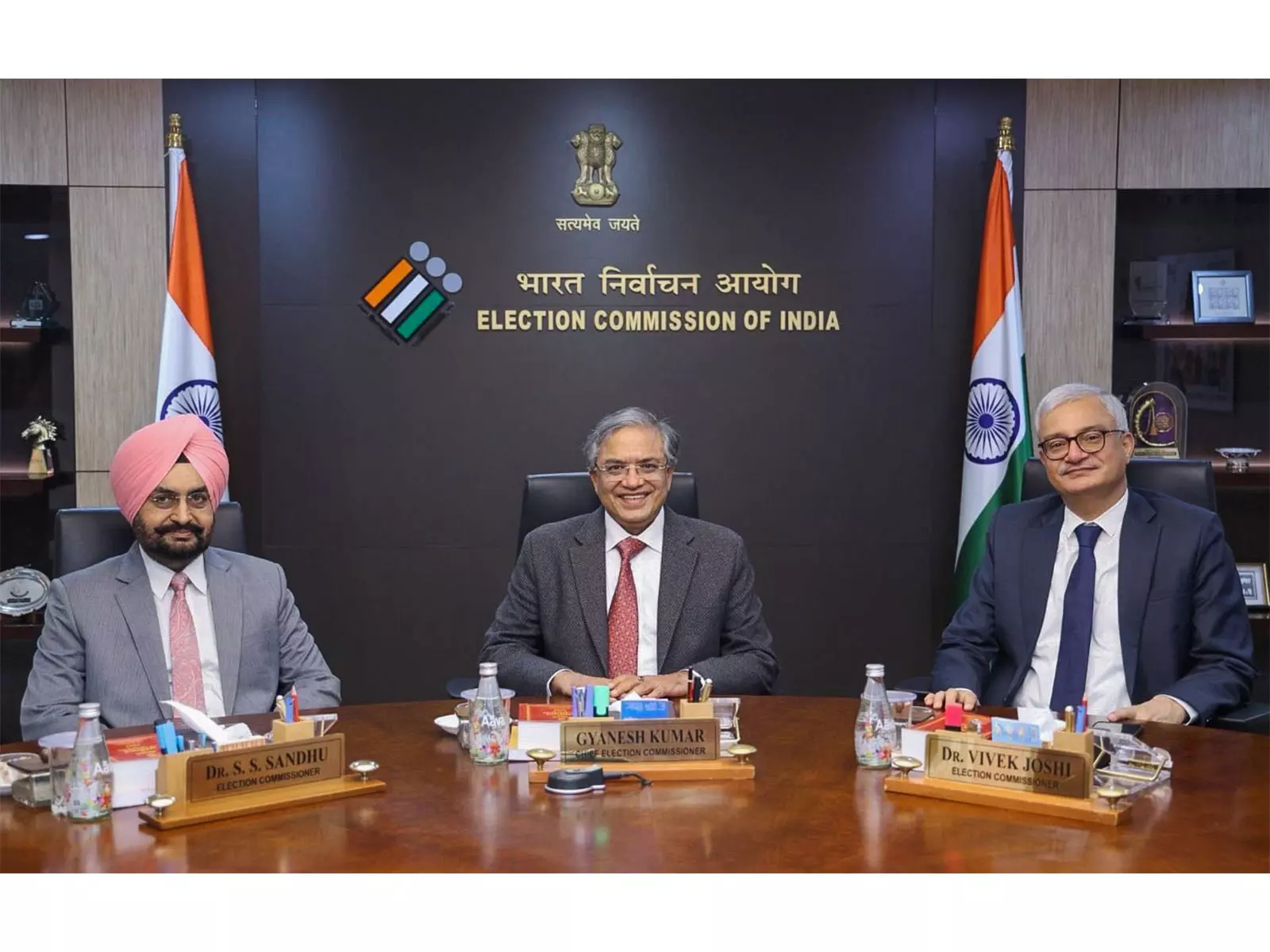 All Decisions Taken in Unanimity: ECI Denies Rift Over SIR All Decisions Taken in Unanimity: ECI Denies Rift Over SIR