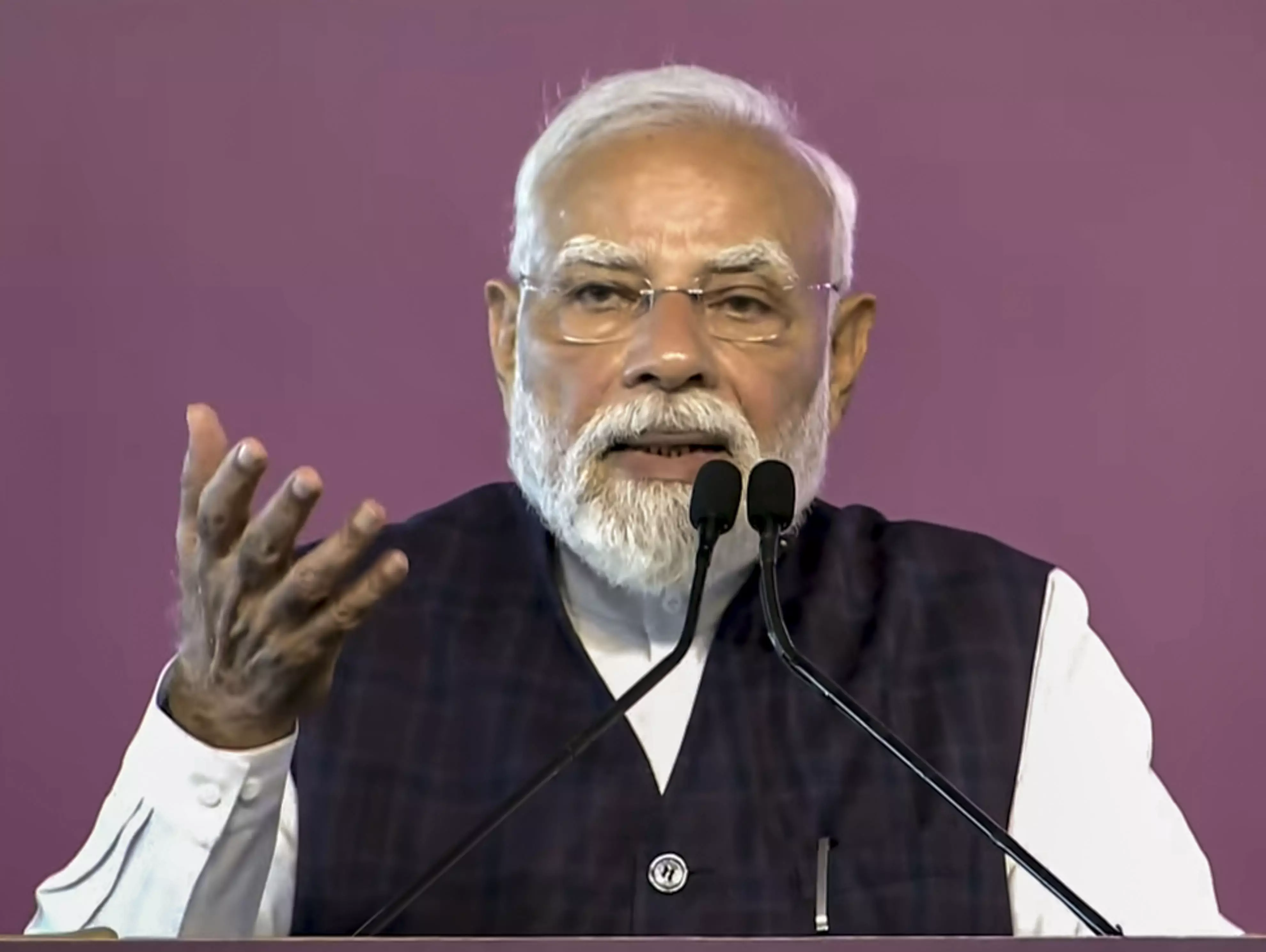 Modi, Ministers Review Schemes, Plan Fresh Reforms Modi, Ministers Review Schemes, Plan Fresh Reforms
