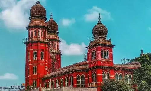 DMK Moves HC Against Construction of Secretariat at Pattinapakkam DMK Moves HC Against Construction of Secretariat at Pattinapakkam