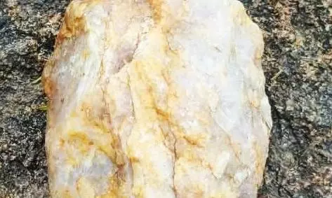 Paleolithic Quartz Hand Axe Discovered Near Kongarakalan
