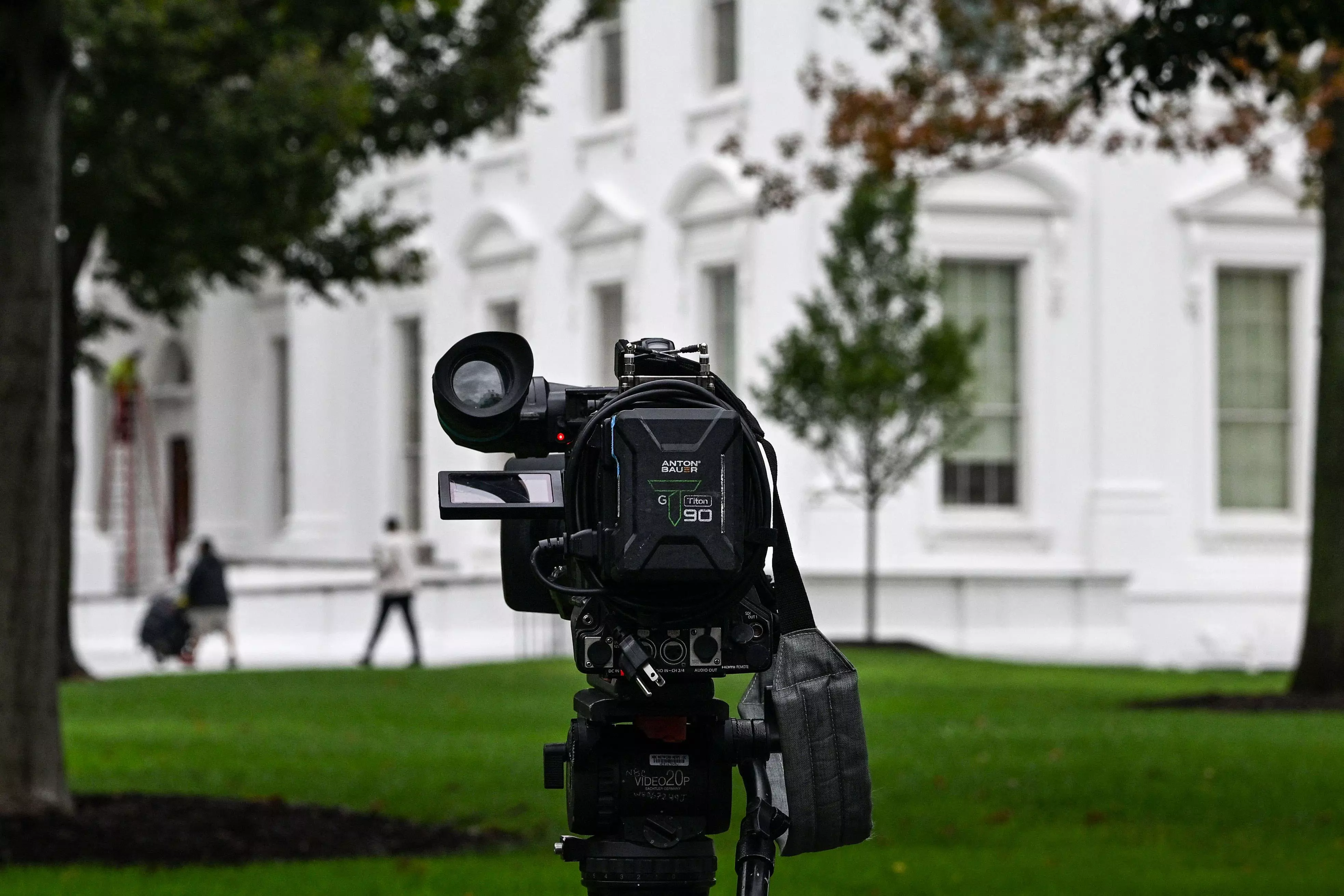 Judge Blocks Trumps White House Media Ban, Says It Likely Violates First Amendment Judge Blocks Trumps White House Media Ban, Says It Likely Violates First Amendment