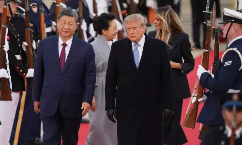 Trump Welcomes Xi at Airport as China Leader Arrives in US for State Visit Trump Welcomes Xi at Airport as China Leader Arrives in US for State Visit