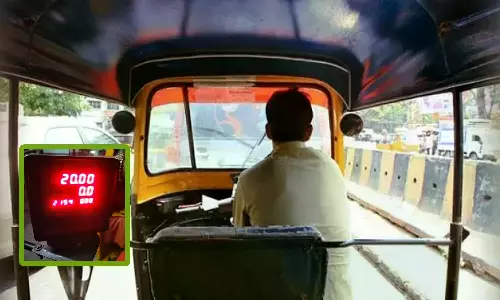 Gudur: Teacher, Eight Students Injured In Auto-Rickshaw Collision Gudur: Teacher, Eight Students Injured In Auto-Rickshaw Collision