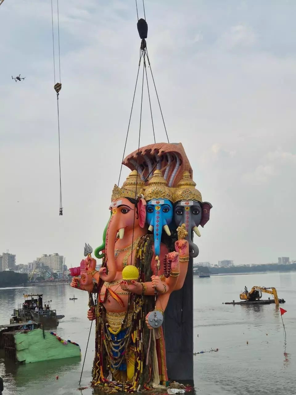 Hyderabad Makes Bahubali Crane Operator Feel At Home Hyderabad Makes Bahubali Crane Operator Feel At Home