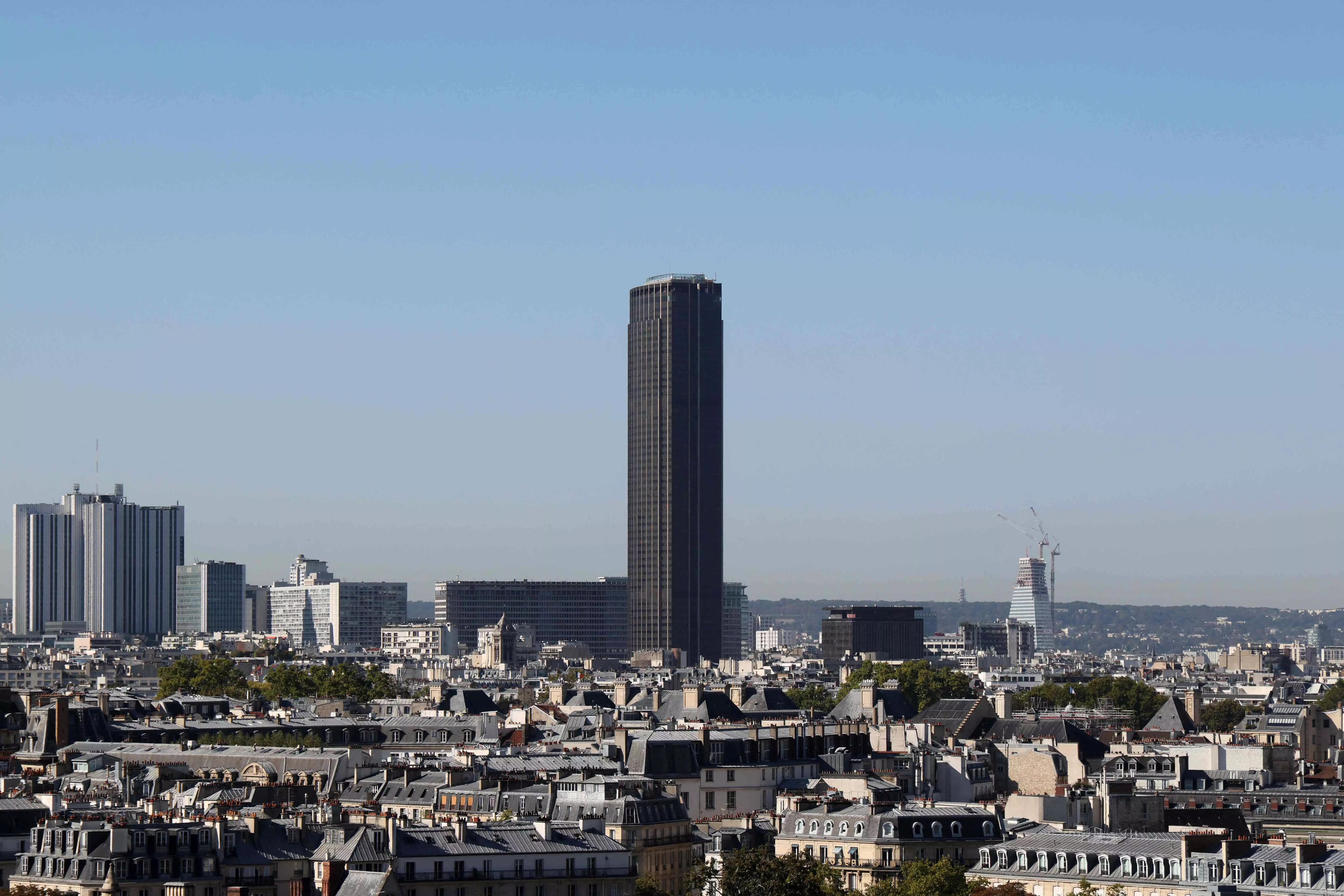 Dubbed Ugliest Paris Building, Tour Montparnasse Renovation Put on Hold Dubbed Ugliest Paris Building, Tour Montparnasse Renovation Put on Hold