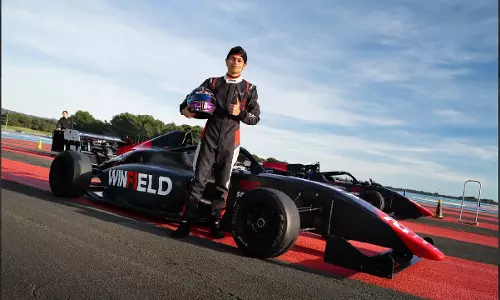 From Virtual to Real: Sai Makes Seamless Transition from Sim Racing to F4
