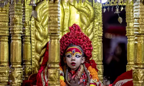 Nepals Newly Anointed Living Goddess Kumari Embarks On First City Tour