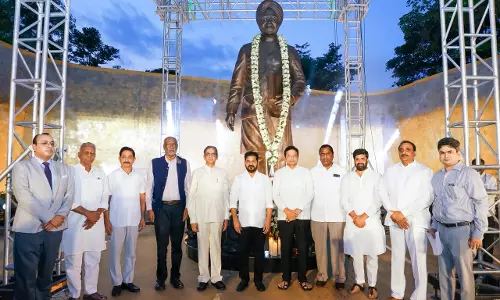 CM Revanth Urges Centre To Confer Bharat Ratna On Manmohan, Set Up A Memorial In Delhi CM Revanth Urges Centre To Confer Bharat Ratna On Manmohan, Set Up A Memorial In Delhi