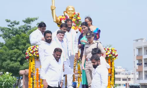 Congress, BJP Activists Clash at Ilamma Jayanti in Karimnagar