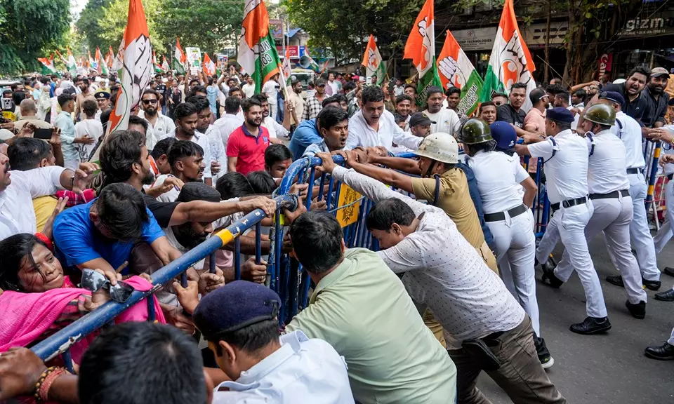 Congress, Left Parties Stage Nationwide Protest Against Gyanesh Kumar Congress, Left Parties Stage Nationwide Protest Against Gyanesh Kumar
