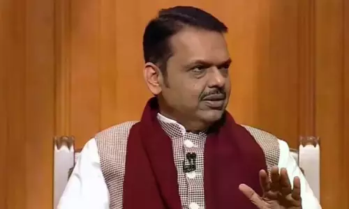 Fadnavis Assures Drought Relief Beyond Trigger Criteria