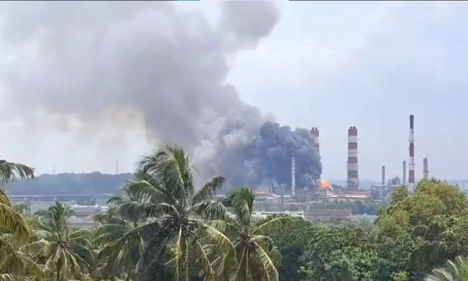 Major Blast, Fire at MRPL in Mangaluru Major Blast, Fire at MRPL in Mangaluru