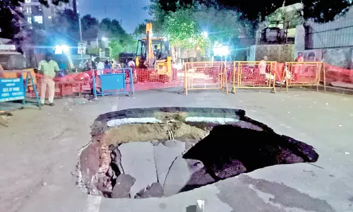 Chennai Road Develops Sinkhole, Third Cave-In on Stretch Since 2021