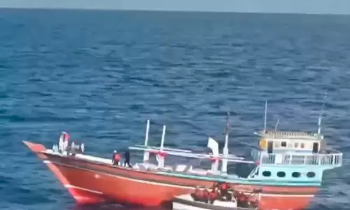 526 Kg Drugs Worth Rs 3,000 Cr Seized From Iranian Boat, 5 Pakistanis Held 526 Kg Drugs Worth Rs 3,000 Cr Seized From Iranian Boat, 5 Pakistanis Held