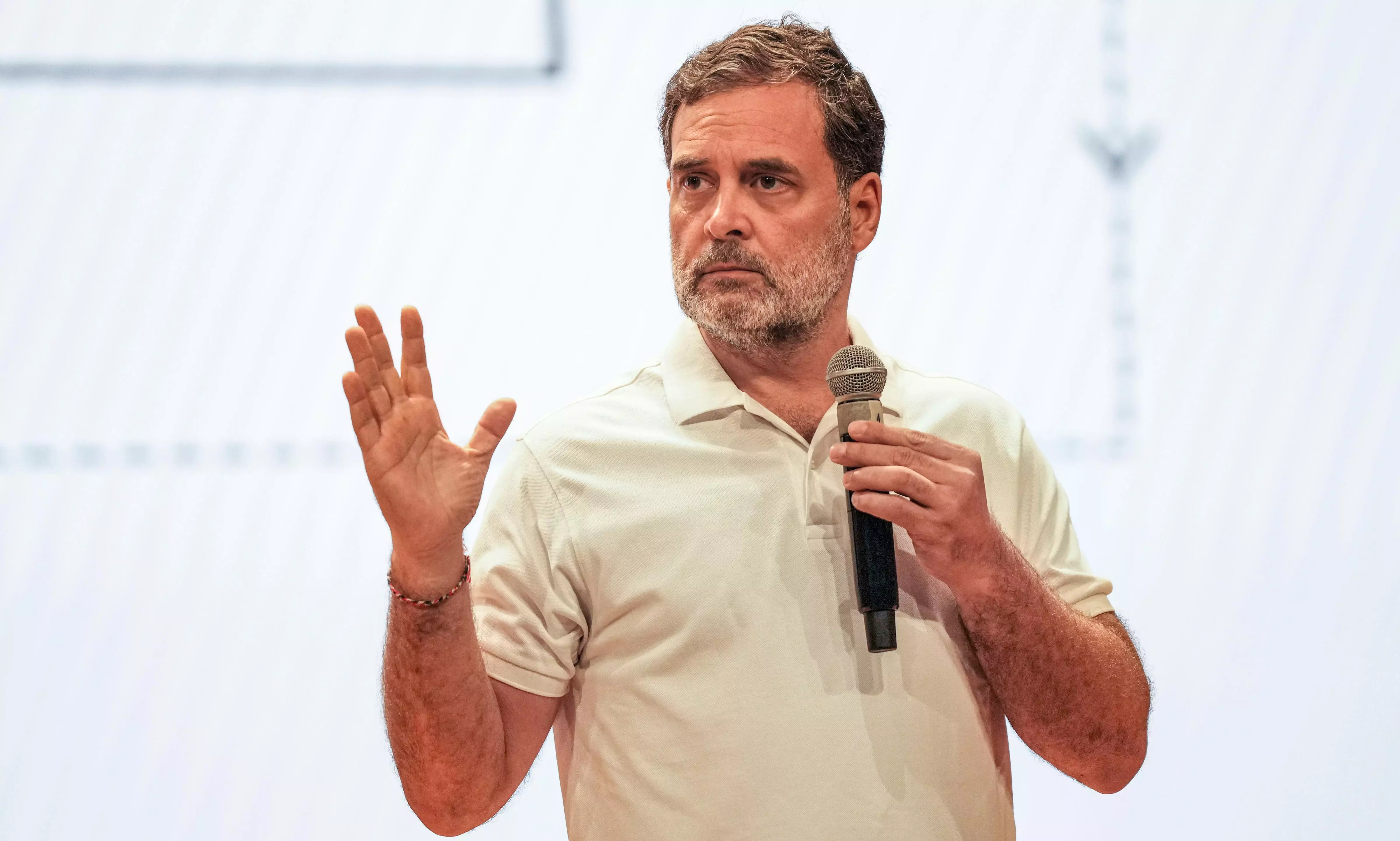 MP: Rahul Gandhi Reaches Balaghat to Meet Kin of Kids Who Died