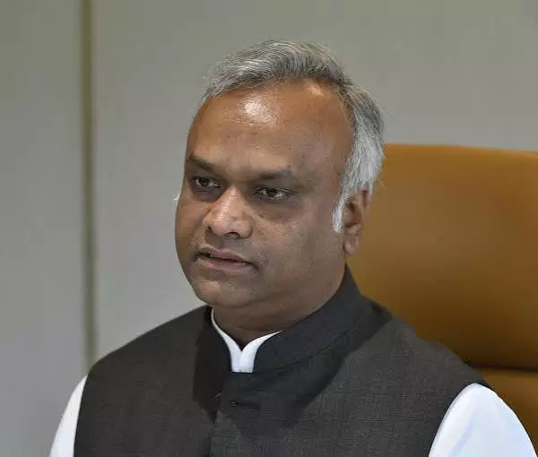Kalaburagi Youth To Get Training In Various Cricket Skills: Priyank Kharge Kalaburagi Youth To Get Training In Various Cricket Skills: Priyank Kharge