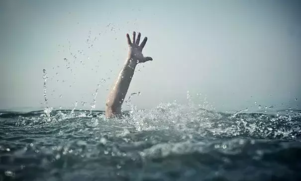 8 Students From Pune Drown At Diveagar Beach 8 Students From Pune Drown At Diveagar Beach