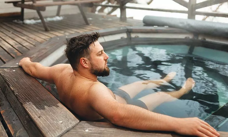 Gen-Zers Go Full Steam Ahead on Sauna Socialising Gen-Zers Go Full Steam Ahead on Sauna Socialising
