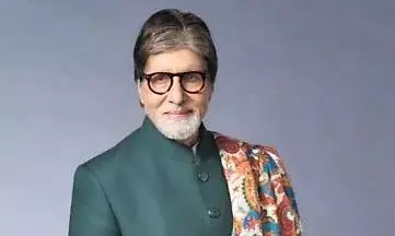 Amitabh Slips and Falls on ‘Kaun Banega Crorepati Set’ Amitabh Slips and Falls on ‘Kaun Banega Crorepati Set’