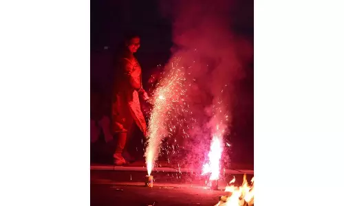 DC Edit | SC’s Balanced Stance On Crackers DC Edit | SC’s Balanced Stance On Crackers