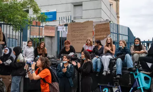 Nearly 400 French High Schools Shut As Student Protests Spread Nationwide Nearly 400 French High Schools Shut As Student Protests Spread Nationwide