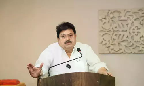Telangana BJP Chief Seeks Probe Into Kolkata Durga Puja Stampede