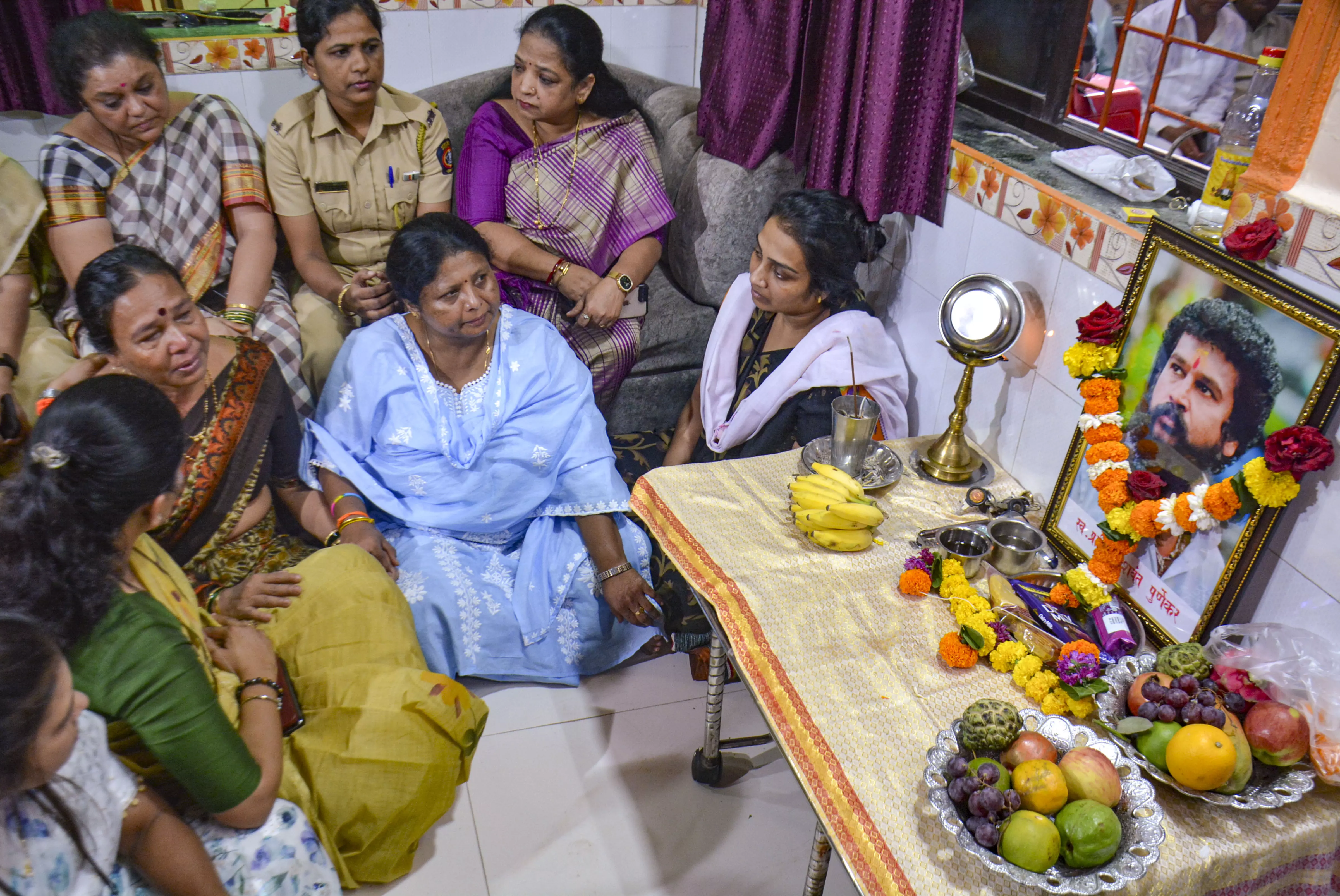 Sena (UBT) leaders Murder: Oppn Parties to Take Out Protest March in Thane Sena (UBT) leaders Murder: Oppn Parties to Take Out Protest March in Thane
