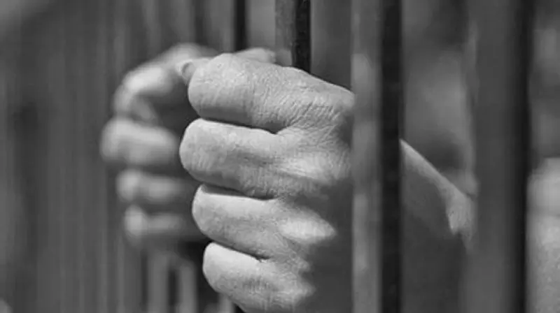 Gym Coach Arrested For Posting Photo Of College Girl With Him On Social Media Gym Coach Arrested For Posting Photo Of College Girl With Him On Social Media