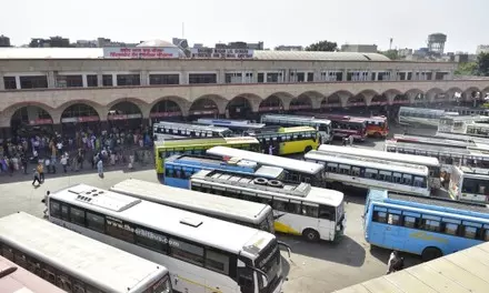 Passengers Stage Road Roko Near Ariyalur Bus Stand