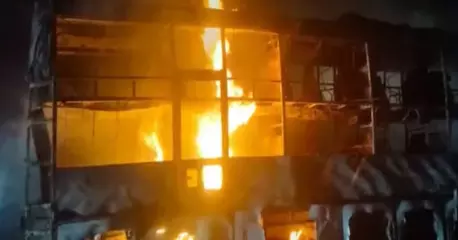 Guntur: Electric Bus Gutted in Fire at Pedakakani Guntur: Electric Bus Gutted in Fire at Pedakakani