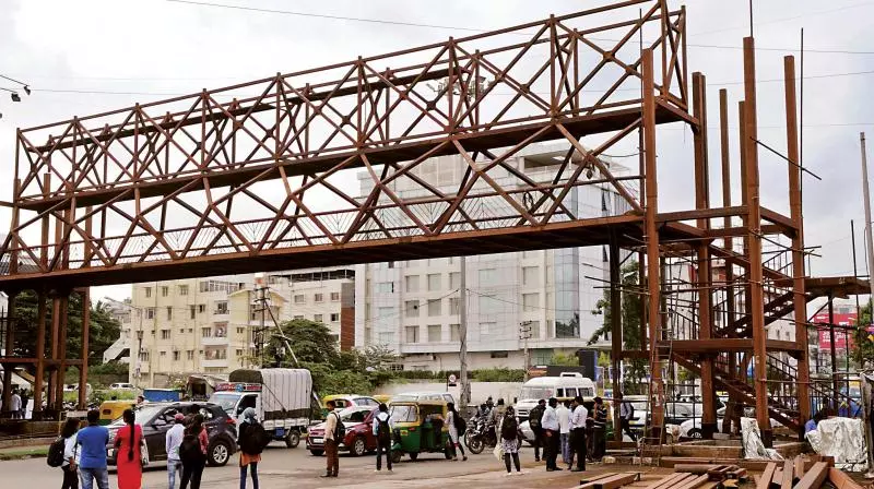 Foot Over Bridges To Come Up Along NH 563 To Prevent Pedestrian Deaths Foot Over Bridges To Come Up Along NH 563 To Prevent Pedestrian Deaths