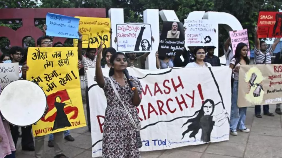 Hyderabad Citizens Protest Alleged Harassment of Women Journalists by Delhi Police Hyderabad Citizens Protest Alleged Harassment of Women Journalists by Delhi Police