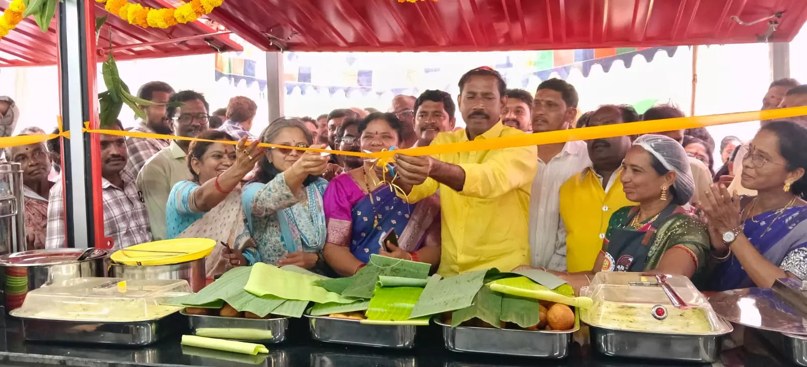 MLA Opens Trupti Canteen in Gajuwaka MLA Opens Trupti Canteen in Gajuwaka