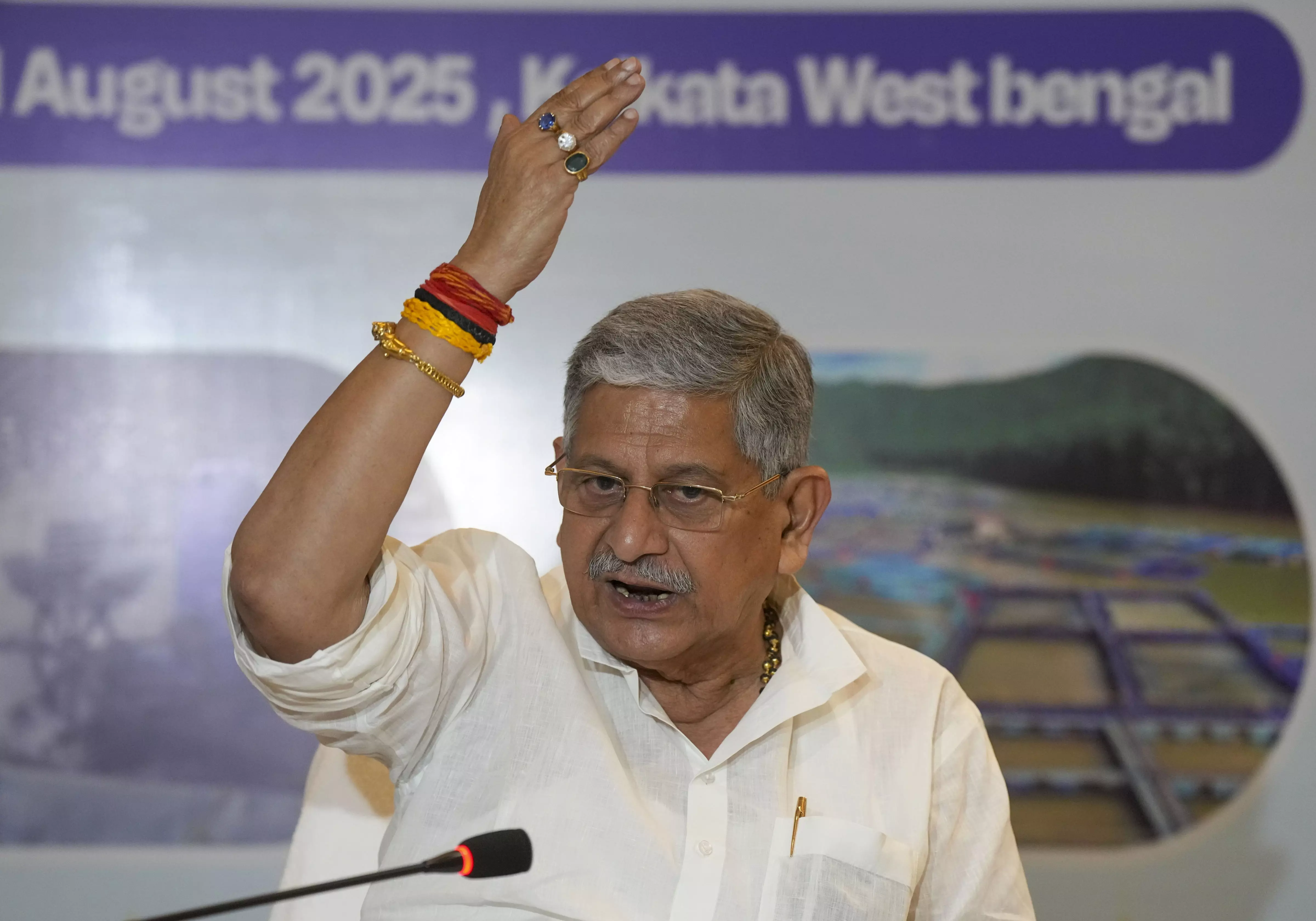 Anant To Stop Attacks, Won’t Campaign For Neeraj Anant To Stop Attacks, Won’t Campaign For Neeraj