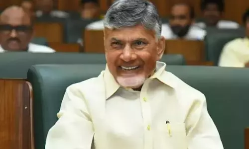 Naidu Praises Temple Staffer For Feeding Differently Abled Devotee