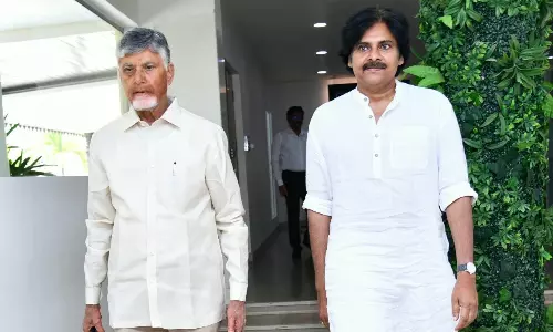 Naidu, Pawan Discuss TD–Jana Sena Tie-Up for Local Polls