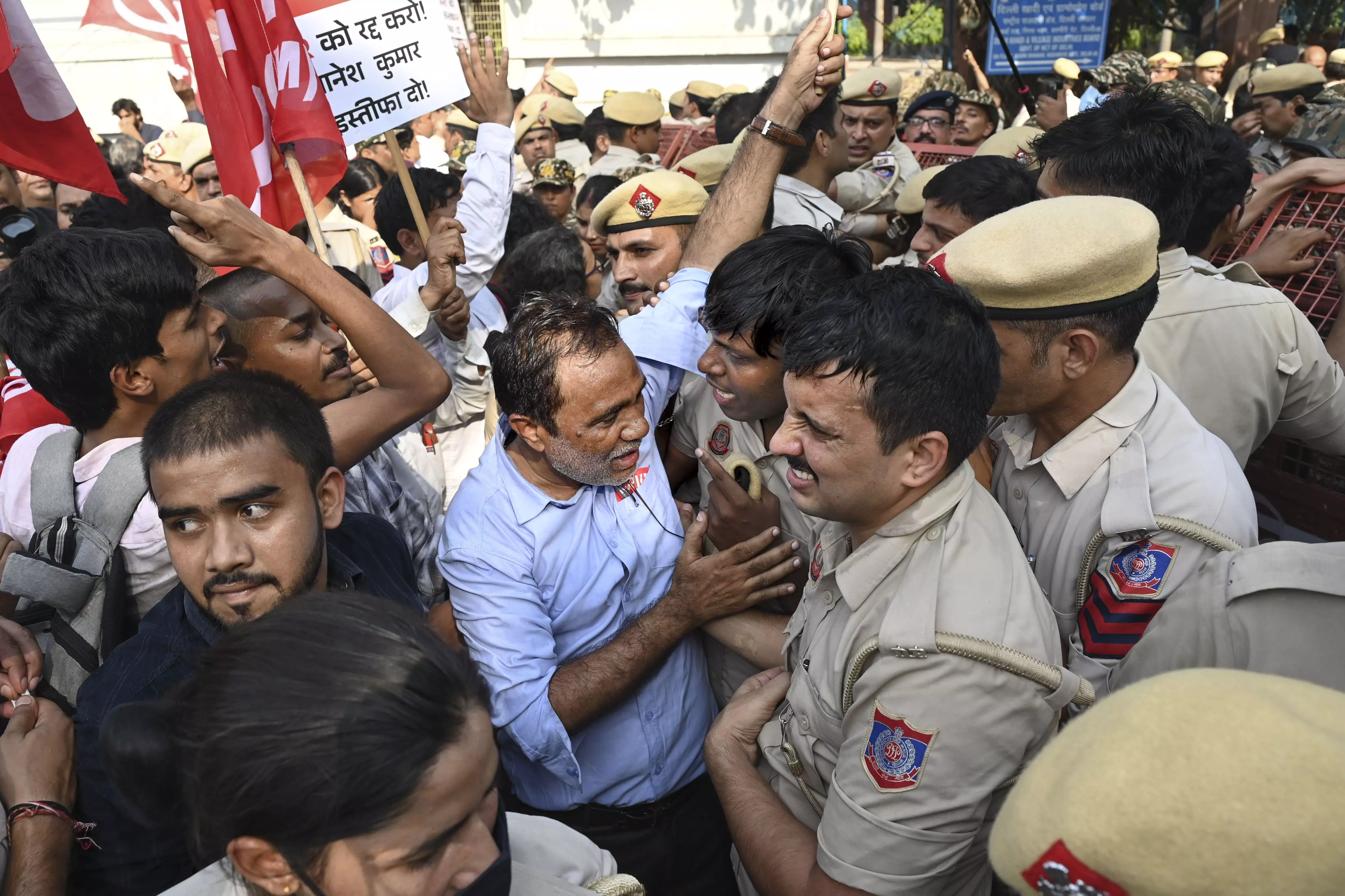 AAP, Allies Protest Outside Delhi CEO Office AAP, Allies Protest Outside Delhi CEO Office
