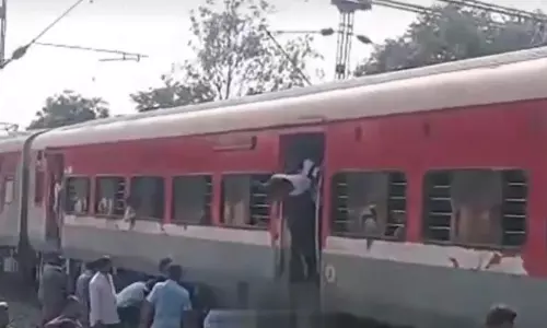Passengers Halt Jodhpur-Hyderabad Train for 2 Hours in Maharashtras Hingoli over Alleged Assault