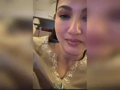 Gauahar Khan Breaks Down Watching Qazi Touqeer Cry on Bigg Boss 20 Gauahar Khan Breaks Down Watching Qazi Touqeer Cry on Bigg Boss 20